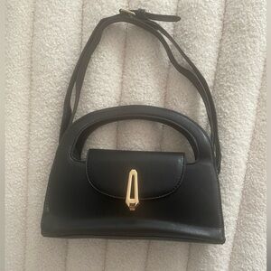 NEW Boutique chic Black Handbag Trendy Purse Gold Clasp